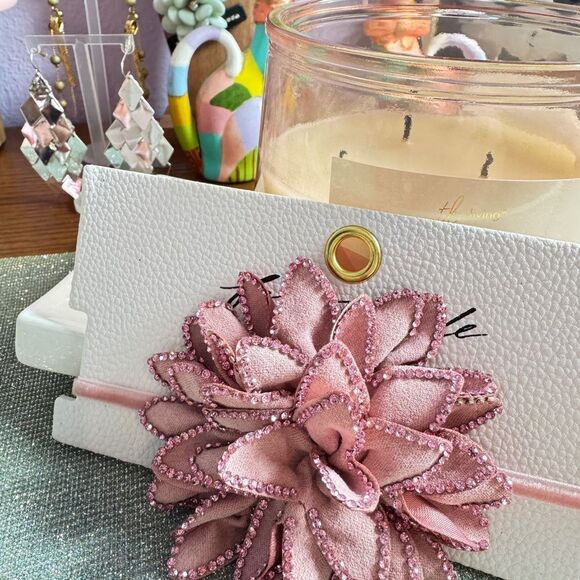 New! Free People Pink Floral Embellished Choker Necklace - Picture 5 of 16